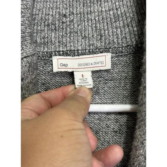 GAP Men's Cardigan Sweater Gray Knitted Cotton LARGE Vneck Casual Grandpa Cotton - Picture 4 of 8